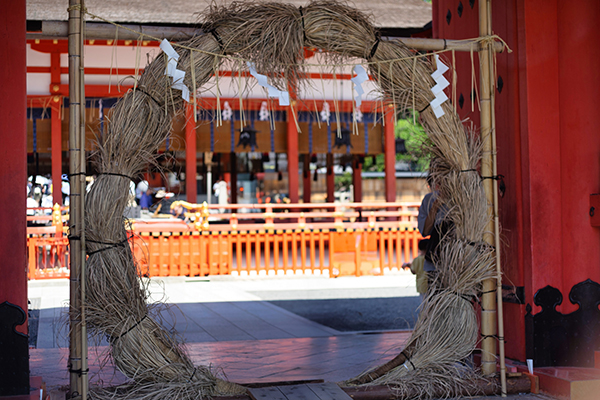 夏越しの大祓えの茅の輪